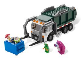 7599 - Garbage Truck Getaway