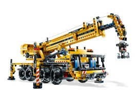 8053 - Mobile Crane