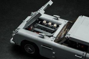 10262 - James Bond™ Aston Martin DB5