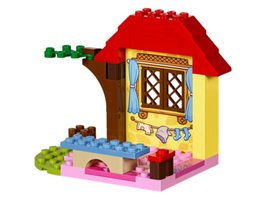 10738 - Snow White's Forest Cottage