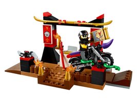 10755 - Zane's Ninja Boat Pursuit