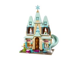 41068 - Arendelle Castle Celebration