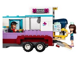 41125 - Horse Vet Trailer