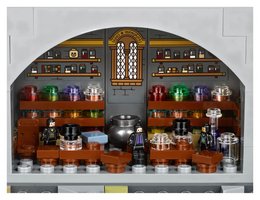 71043 - Hogwarts™ Castle